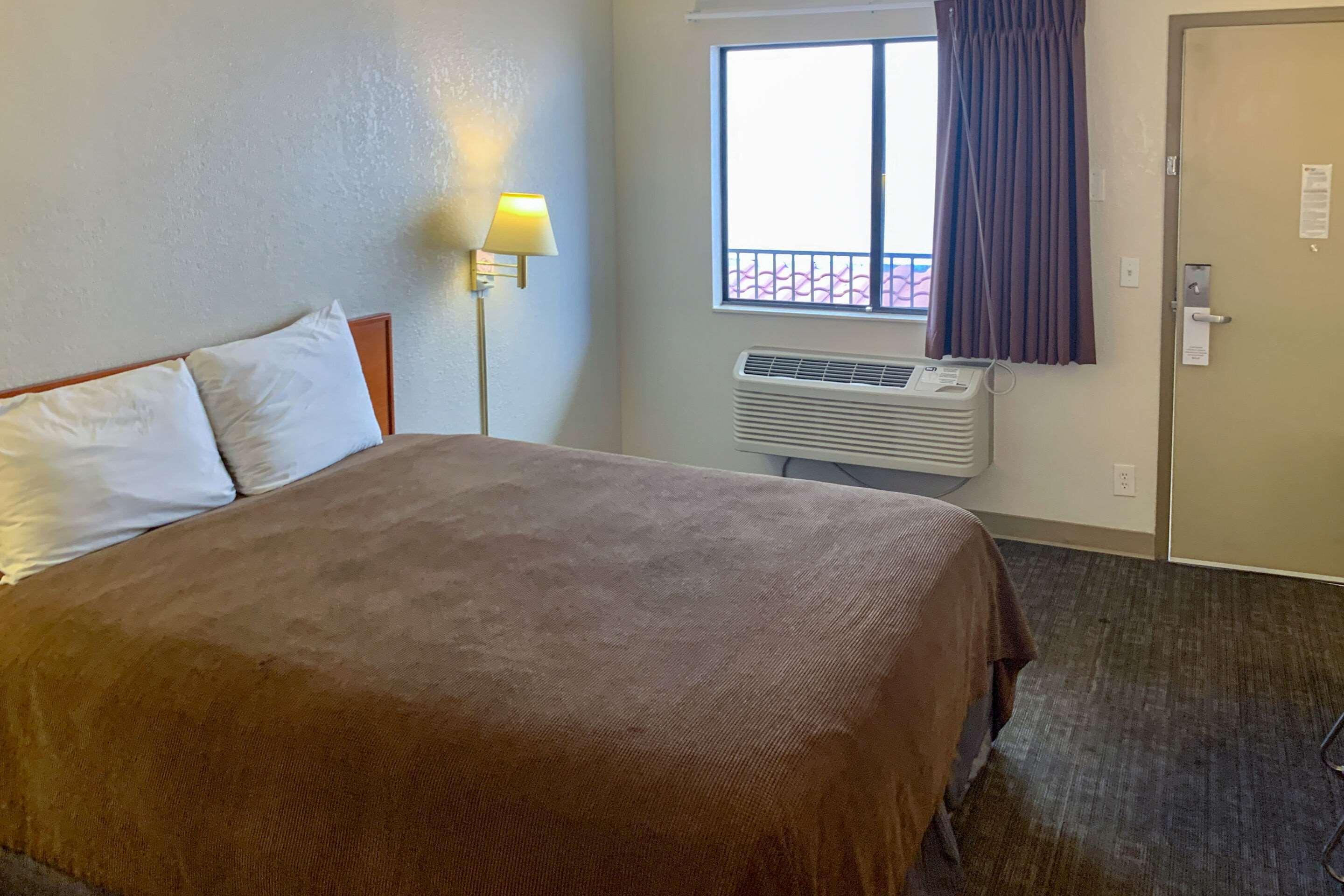 Rodeway Sacramento-university Area 2*
