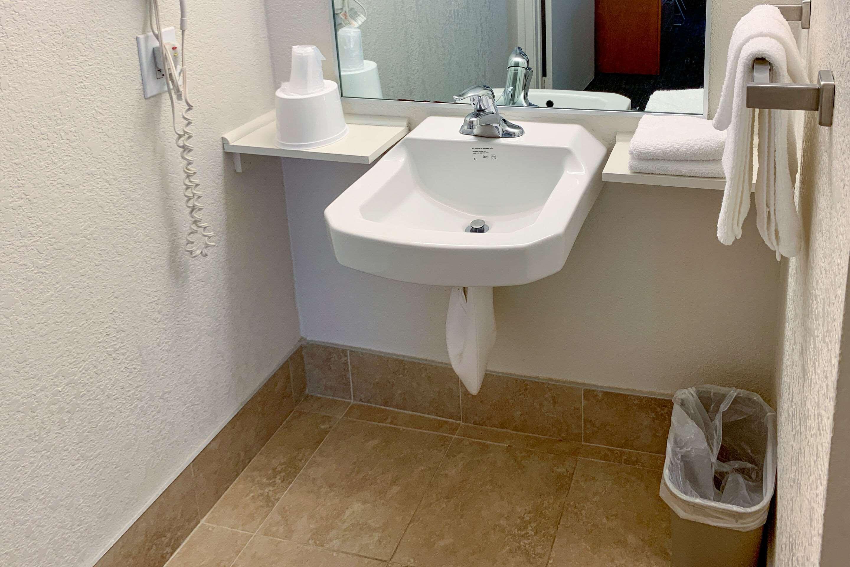 Rodeway Sacramento-university Area Inn Sacramento