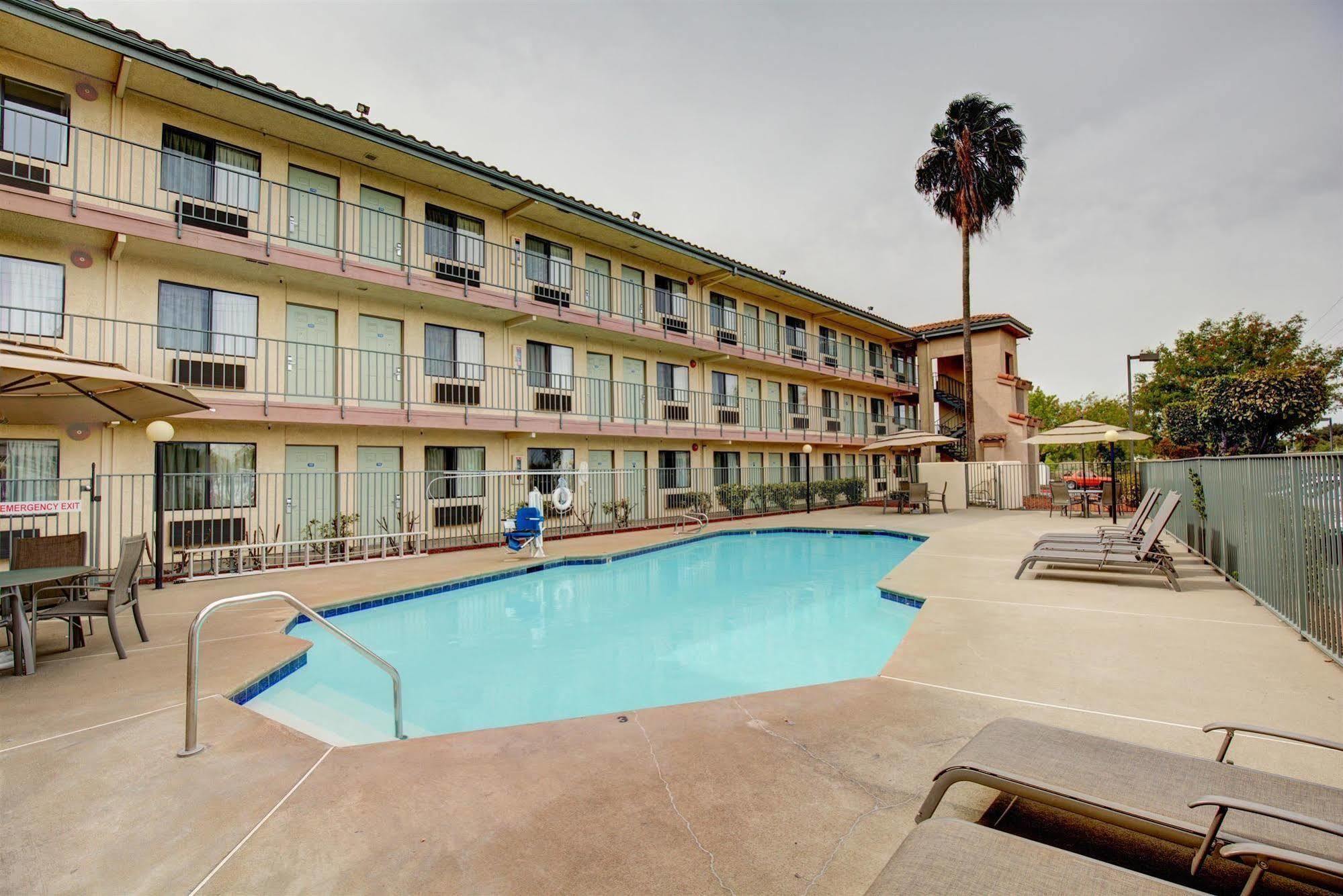 Rodeway Sacramento-university Area Inn Sacramento